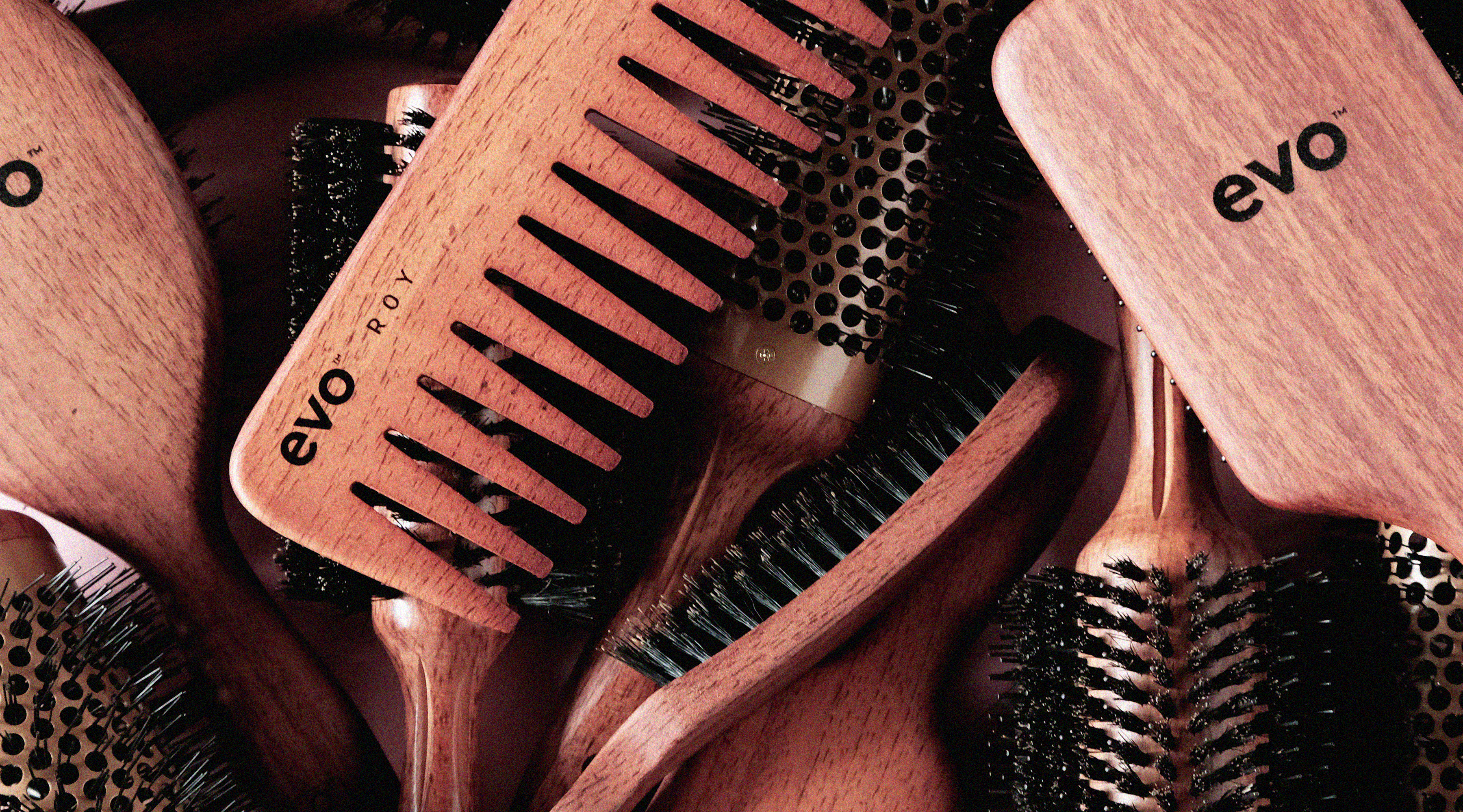 Geriausias plaukų šepetys? Pažvelk, kaip jį išsirinkti