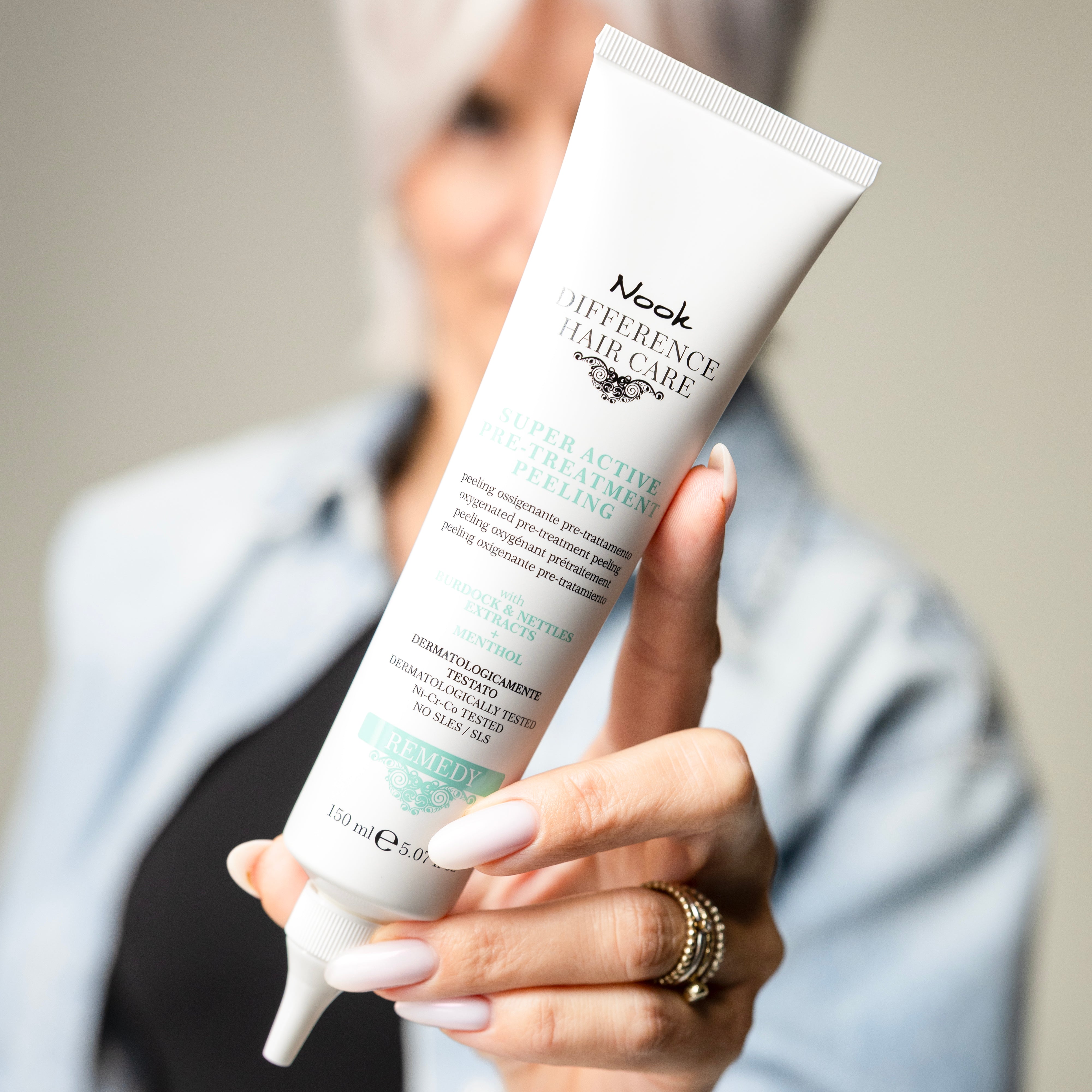 Nook DHC REMEDY galvos odos šveitiklis - pilingas