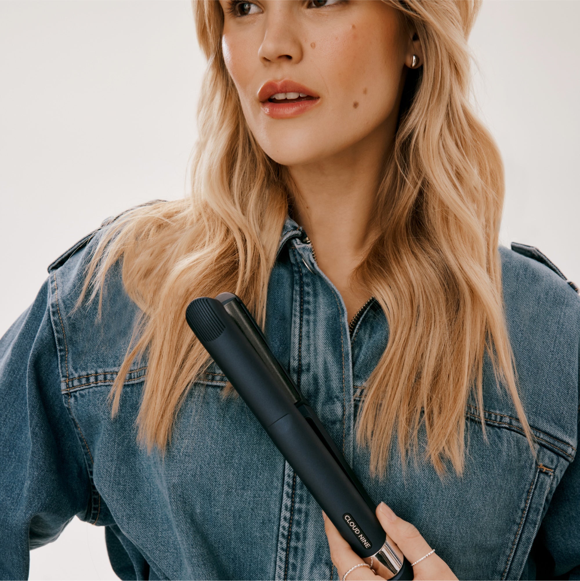 NEW! Cloud Nine 2-in-1 Contouring Iron žnyplės